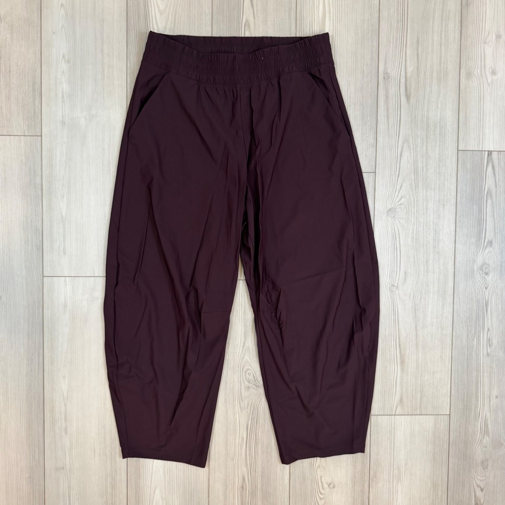 Old Navy SleekTech Go-Dry Barrel Pants XL Petite Purple Boxwood Activewear